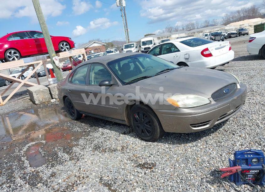 2005 Ford Taurus SE (VIN 1FAFP53U25A297975) main photo