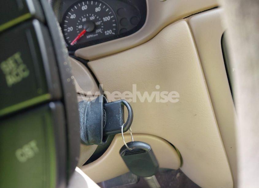 Photo 11 of 2005 Ford Taurus SE (VIN 1FAFP53U25A297975)