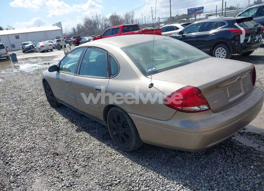 Photo 3 of 2005 Ford Taurus SE (VIN 1FAFP53U25A297975)
