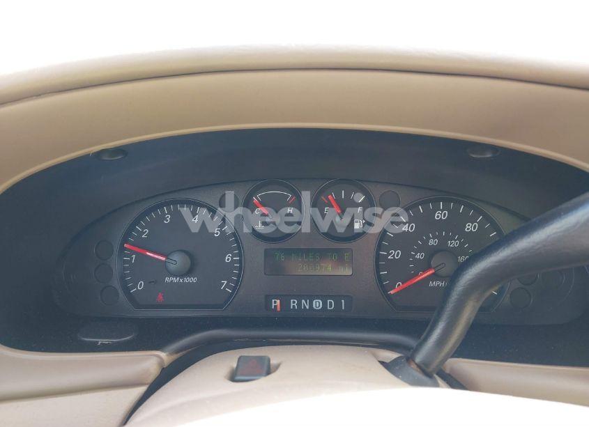 Photo 7 of 2005 Ford Taurus SE (VIN 1FAFP53U25A297975)