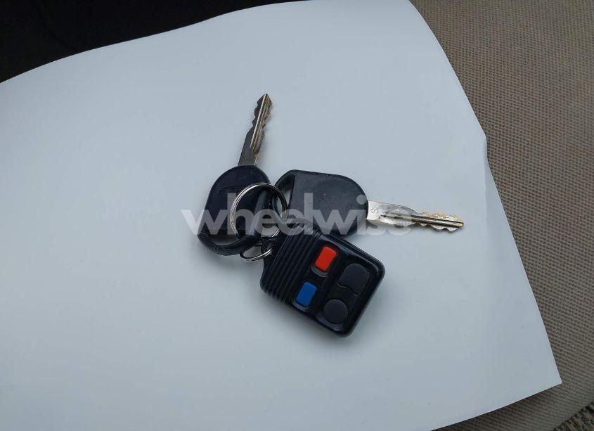 Photo 11 of 2005 Ford Taurus SE (VIN 1FAFP53U35A270526)