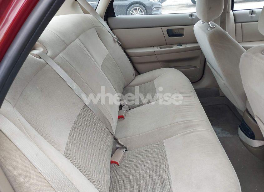 Photo 8 of 2005 Ford Taurus SE (VIN 1FAFP53U35A270526)