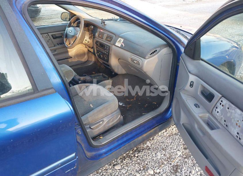 Photo 5 of 2003 Ford Taurus SE (VIN 1FAFP53U43G231938)