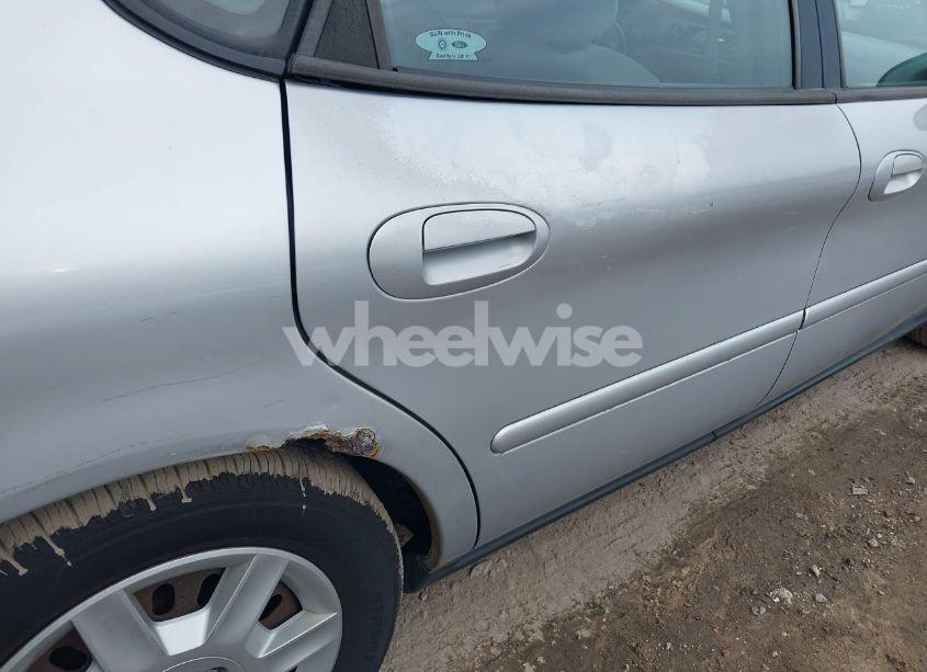 Photo 12 of 2005 Ford Taurus SE (VIN 1FAFP53U45A244775)