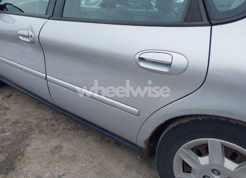 Photo 15 of 2005 Ford Taurus SE (VIN 1FAFP53U45A244775)