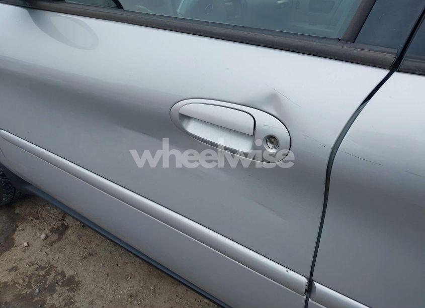 Photo 16 of 2005 Ford Taurus SE (VIN 1FAFP53U45A244775)