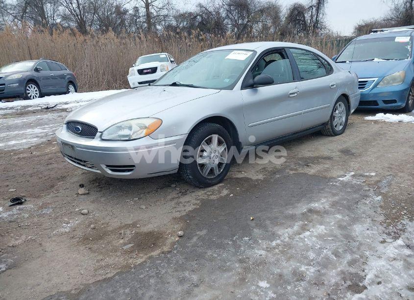 Photo 2 of 2005 Ford Taurus SE (VIN 1FAFP53U45A244775)