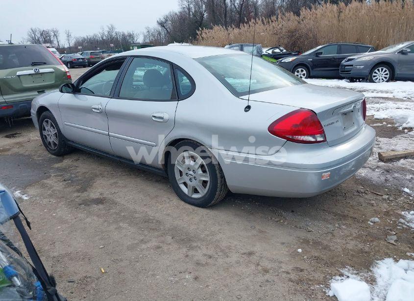 Photo 3 of 2005 Ford Taurus SE (VIN 1FAFP53U45A244775)