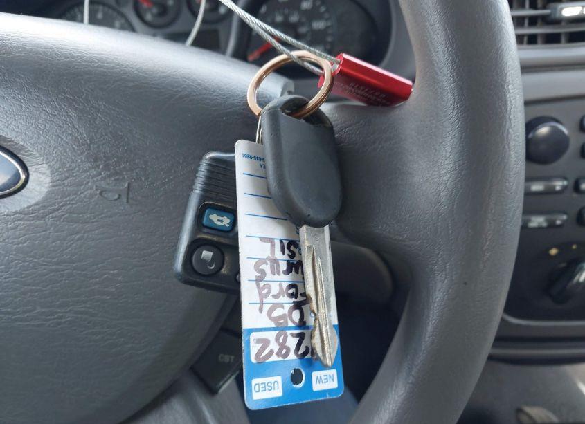 Photo 11 of 2005 Ford Taurus SE (VIN 1FAFP53U45A281924)