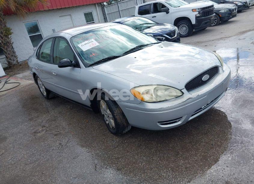 2005 Ford Taurus SE (VIN 1FAFP53U45A309835) main photo