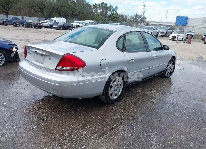 Photo 4 of 2005 Ford Taurus SE (VIN 1FAFP53U45A309835)