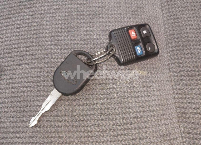 Photo 11 of 2002 Ford Taurus SE (VIN 1FAFP53U52A242366)