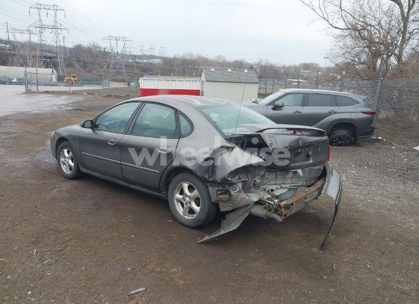 Photo 3 of 2002 Ford Taurus SE (VIN 1FAFP53U52A242366)