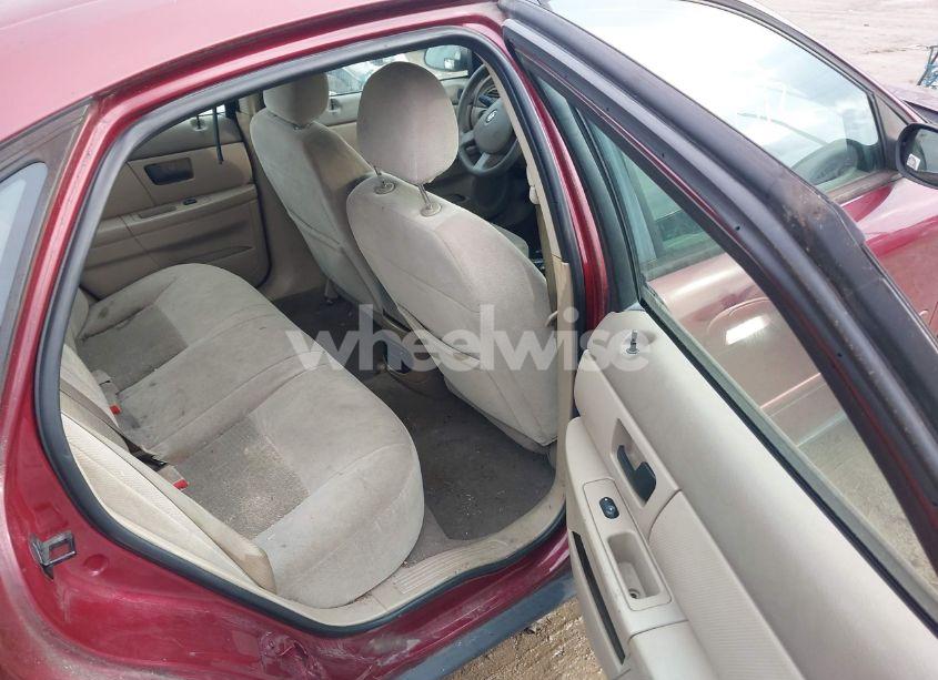 Photo 8 of 2006 Ford Taurus SE (VIN 1FAFP53U56A114747)