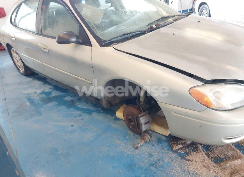 Photo 12 of 2006 Ford Taurus SE (VIN 1FAFP53U56A146243)