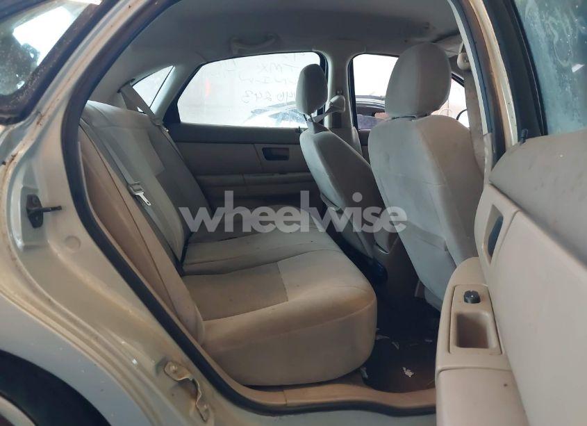 Photo 8 of 2006 Ford Taurus SE (VIN 1FAFP53U56A146243)