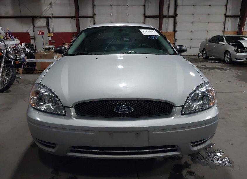 Photo 12 of 2005 Ford Taurus SE (VIN 1FAFP53U65A279642)