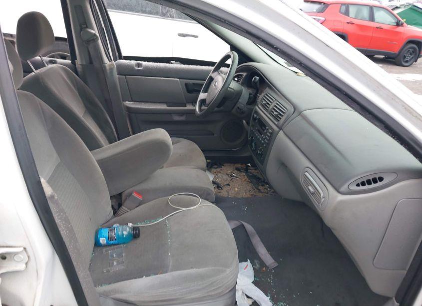 Photo 5 of 2006 Ford Taurus SE (VIN 1FAFP53U76A260387)