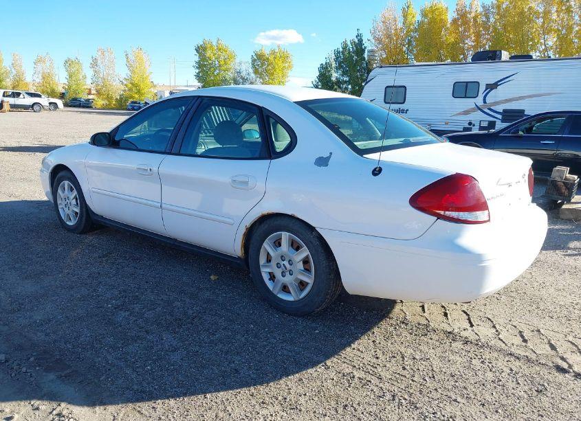 Photo 3 of 2005 Ford Taurus SE (VIN 1FAFP53U85A217143)
