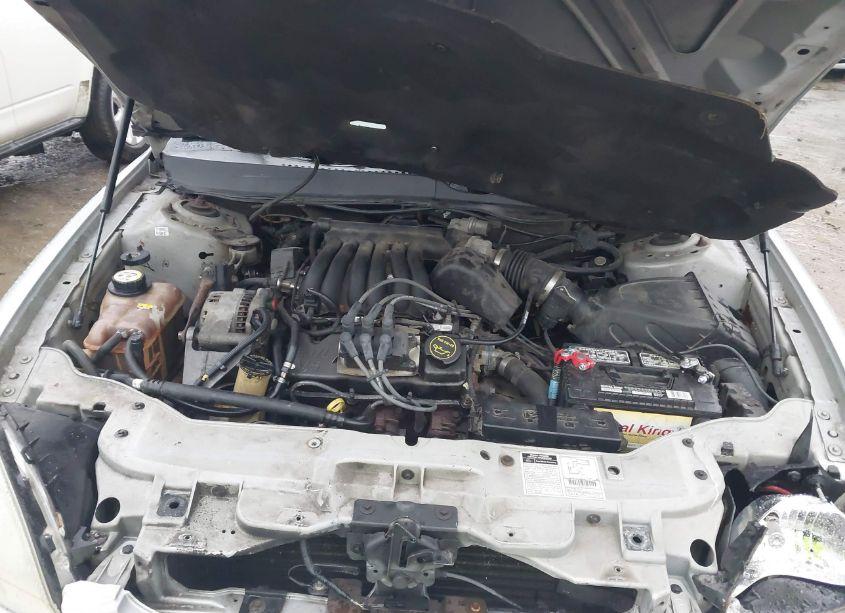 Photo 10 of 2002 Ford Taurus SE (VIN 1FAFP53U92A188201)