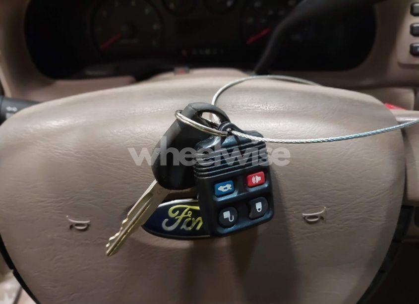 Photo 11 of 2005 Ford Taurus (VIN 1FAFP53U95A194083)