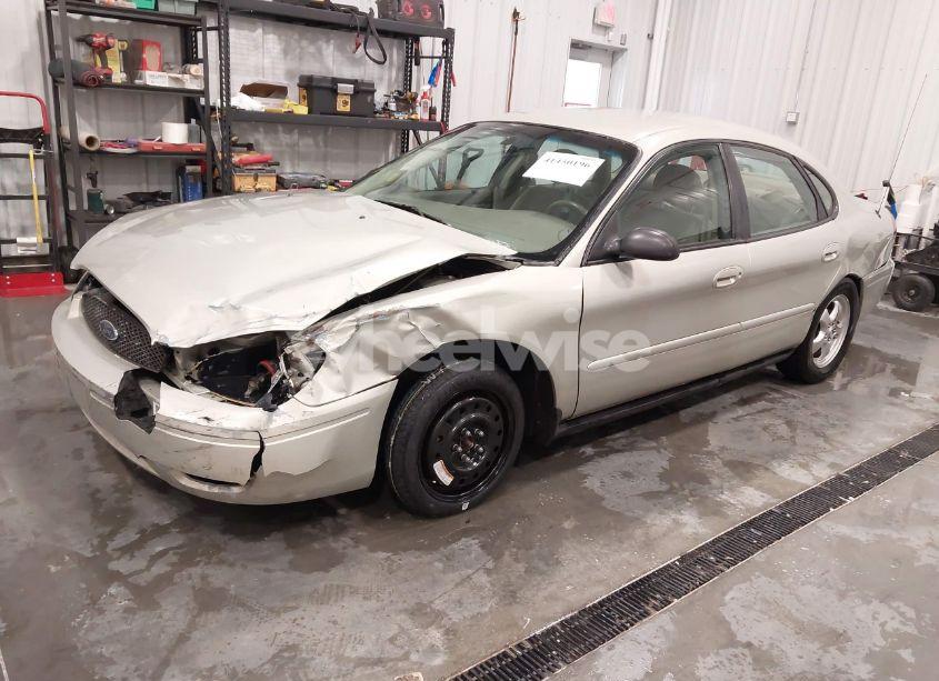 Photo 2 of 2005 Ford Taurus (VIN 1FAFP53U95A194083)