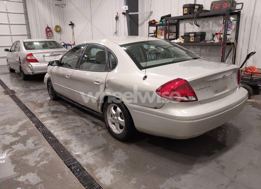 Photo 3 of 2005 Ford Taurus (VIN 1FAFP53U95A194083)