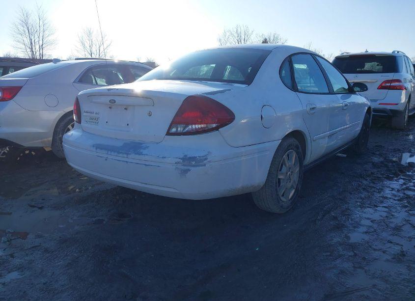 Photo 4 of 2005 Ford Taurus SE (VIN 1FAFP53U95A252239)