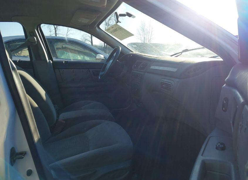 Photo 5 of 2005 Ford Taurus SE (VIN 1FAFP53U95A252239)