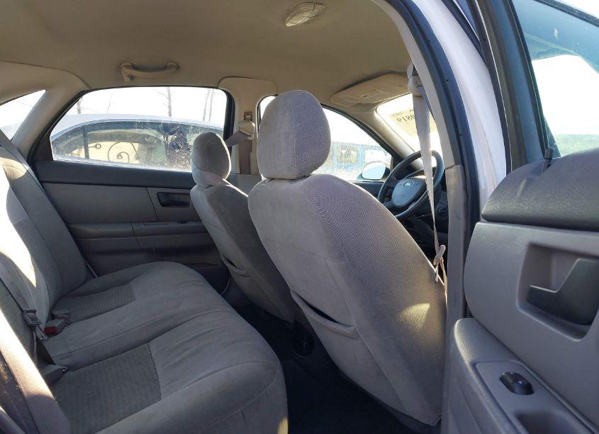 Photo 8 of 2005 Ford Taurus SE (VIN 1FAFP53U95A252239)