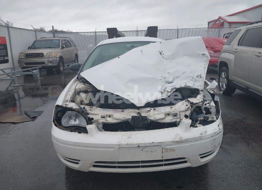 Photo 12 of 2005 Ford Taurus SE (VIN 1FAFP53U95A269042)