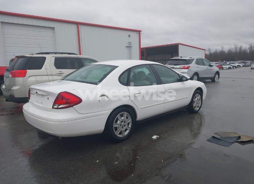 Photo 4 of 2005 Ford Taurus SE (VIN 1FAFP53U95A269042)