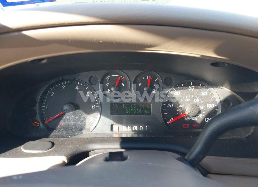 Photo 7 of 2006 Ford Taurus SE (VIN 1FAFP53U96A134869)