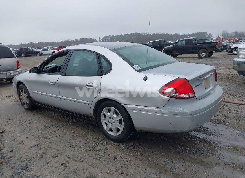 Photo 3 of 2006 Ford Taurus SE (VIN 1FAFP53U96A164695)