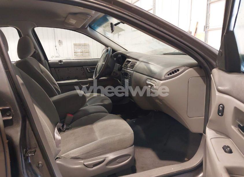 Photo 5 of 2003 Ford Taurus SE (VIN 1FAFP53UX3G167579)