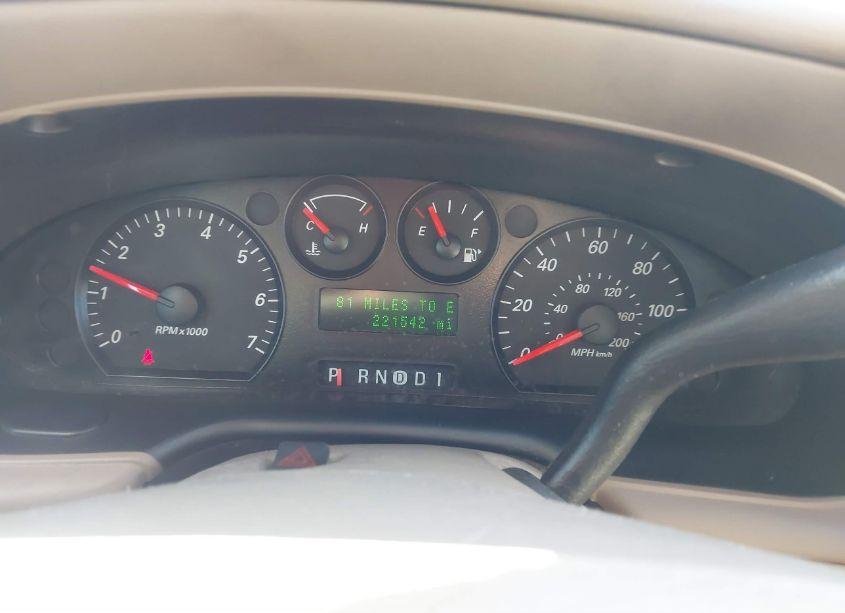 Photo 7 of 2005 Ford Taurus SE (VIN 1FAFP53UX5A227754)