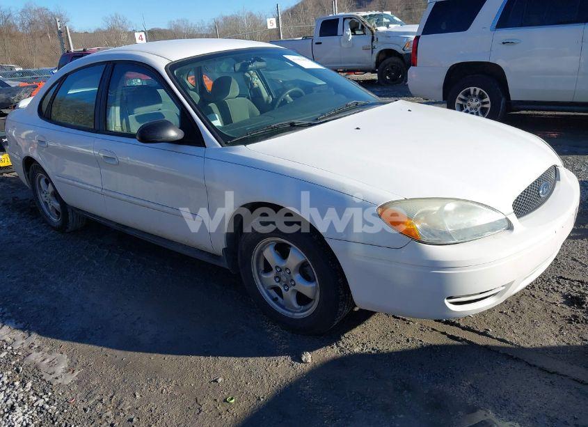 2005 Ford Taurus SE (VIN 1FAFP53UX5A290398) main photo