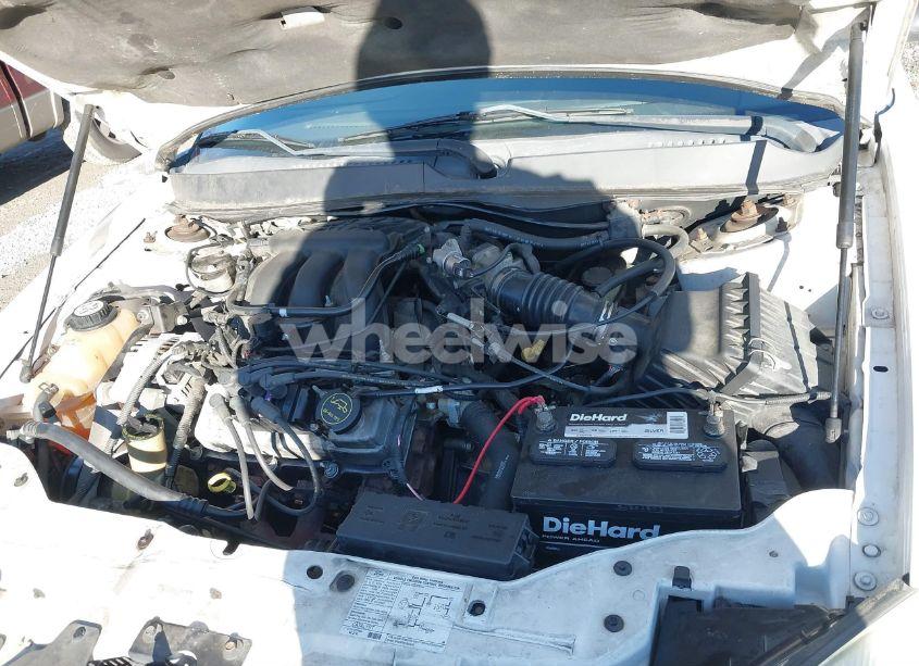 Photo 10 of 2005 Ford Taurus SE (VIN 1FAFP53UX5A290398)