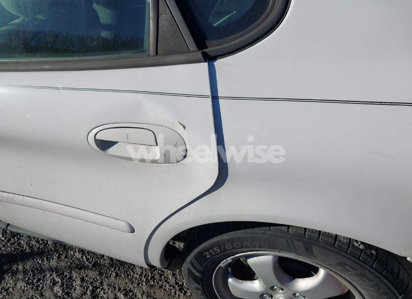 Photo 17 of 2005 Ford Taurus SE (VIN 1FAFP53UX5A290398)