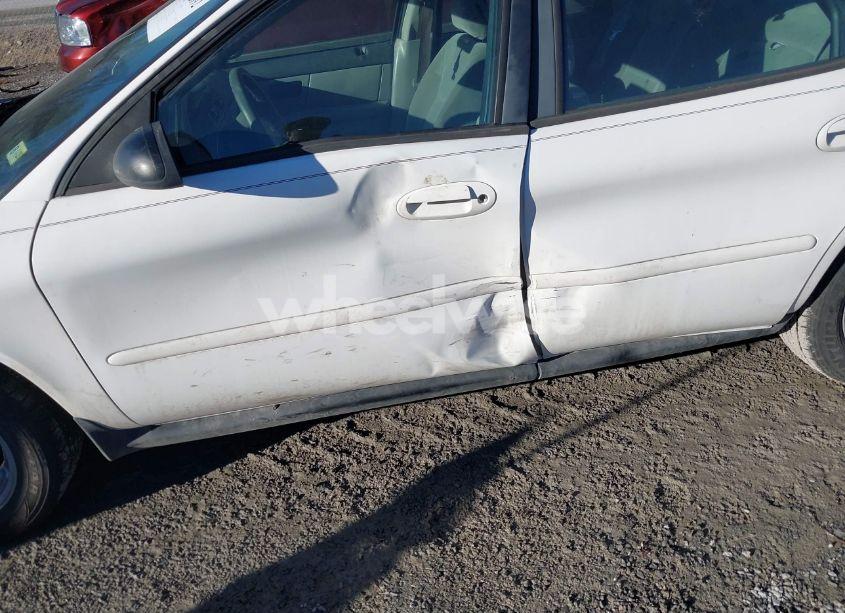 Photo 6 of 2005 Ford Taurus SE (VIN 1FAFP53UX5A290398)