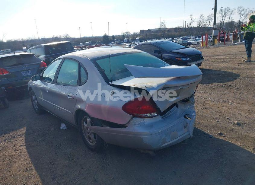 Photo 3 of 2006 Ford Taurus SE (VIN 1FAFP53UX6A190304)