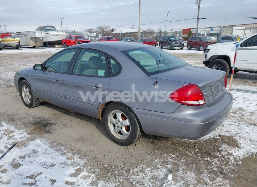 Photo 3 of 2006 Ford Taurus SE (VIN 1FAFP53UX6A260075)
