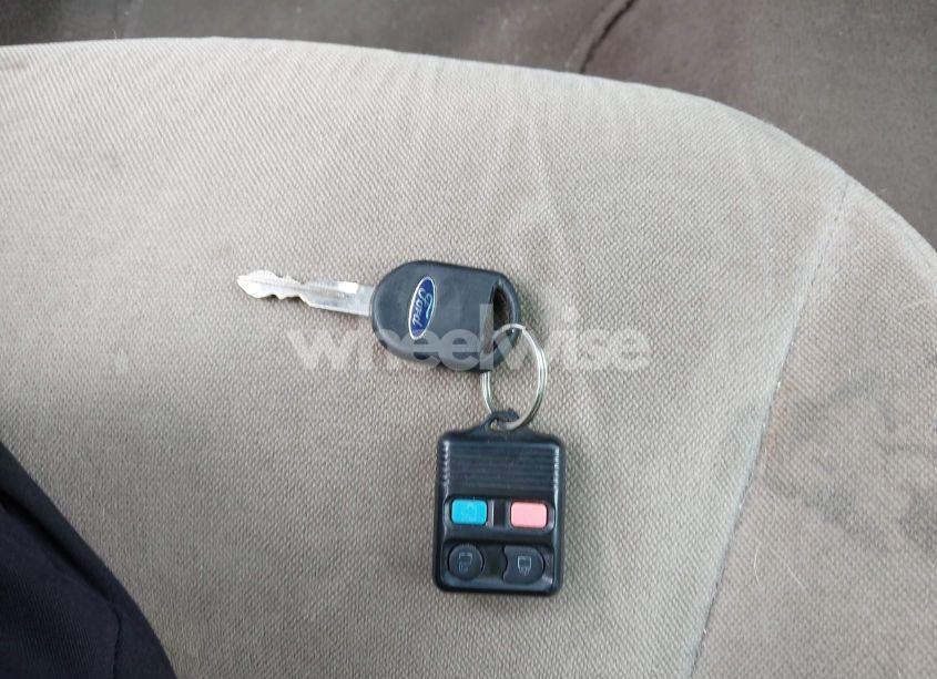 Photo 11 of 2003 Ford Taurus SES (VIN 1FAFP55213G199302)