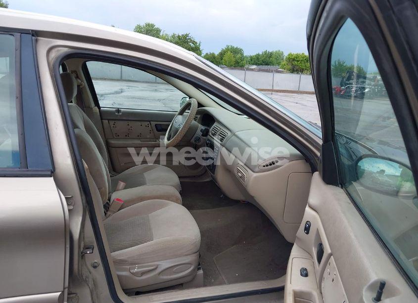 Photo 5 of 2003 Ford Taurus SES (VIN 1FAFP55213G199302)