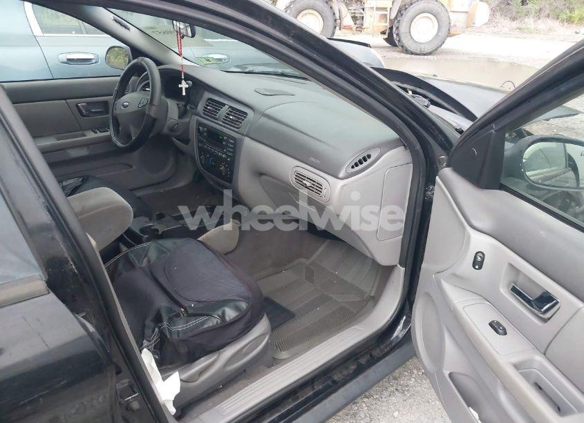 Photo 5 of 2003 Ford Taurus SES (VIN 1FAFP55223A152802)