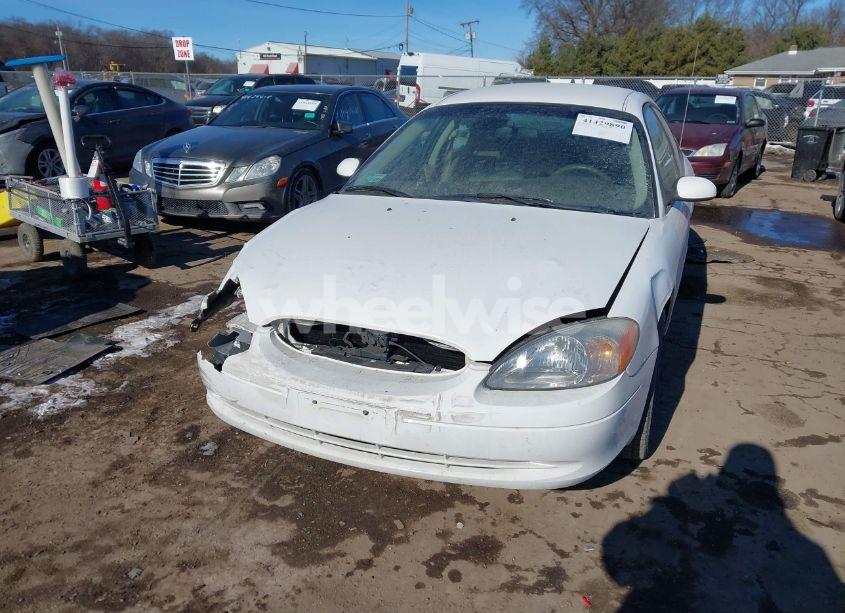 Photo 2 of 2001 Ford Taurus SES (VIN 1FAFP55231A243171)