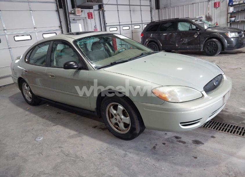 2004 Ford Taurus SES (VIN 1FAFP55244A165584) main photo
