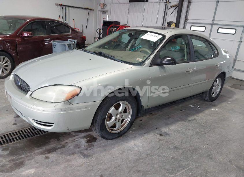 Photo 2 of 2004 Ford Taurus SES (VIN 1FAFP55244A165584)