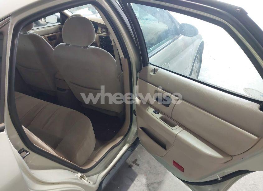 Photo 8 of 2004 Ford Taurus SES (VIN 1FAFP55244A165584)