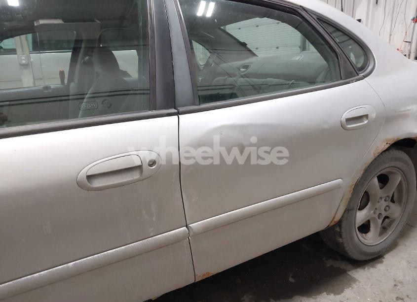 Photo 6 of 2003 Ford Taurus SES (VIN 1FAFP55253G227666)